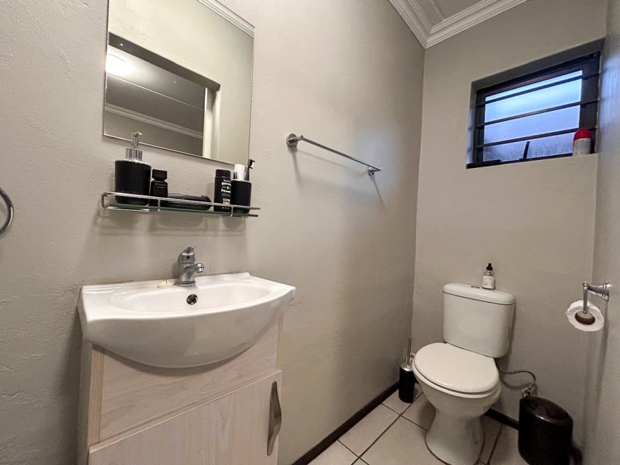 1 Bedroom Property for Sale in Die Bult North West